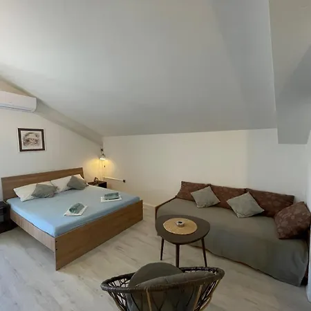 Cvita Apartman Tisno