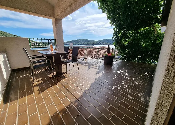 Cvita Apartament Tisno